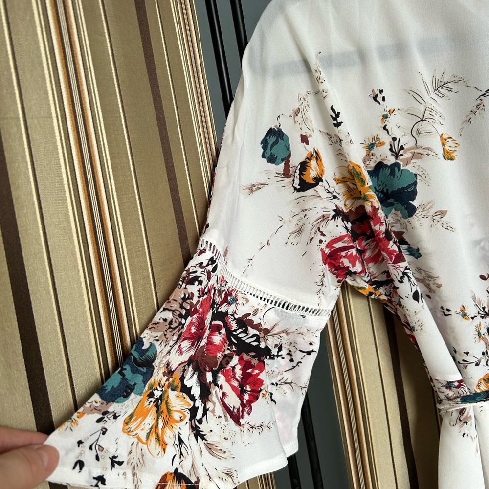 NWT Cupshe floral wrap dress - Picture 7 of 13